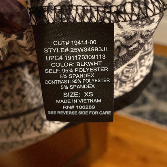 Black & white off-shoulder mini dress 😍😍😍 - Picture 7 of 7